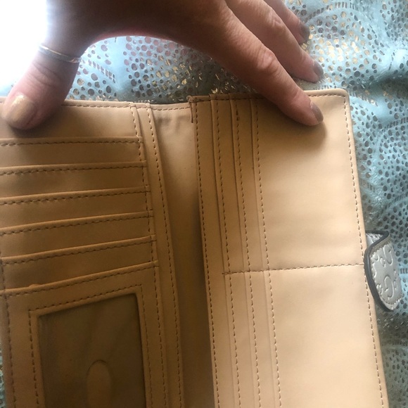 Guess wallet - Picture 4 of 4